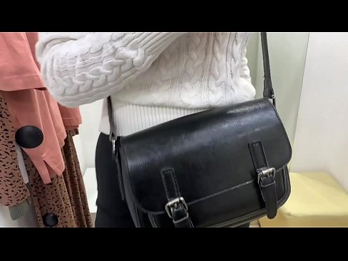 ❤️ Публична мастурбация на младата кучка FeralBerry с вибратор в стаята за обличане ❌ Ебане в bg.xxxdl.ru ❌❤